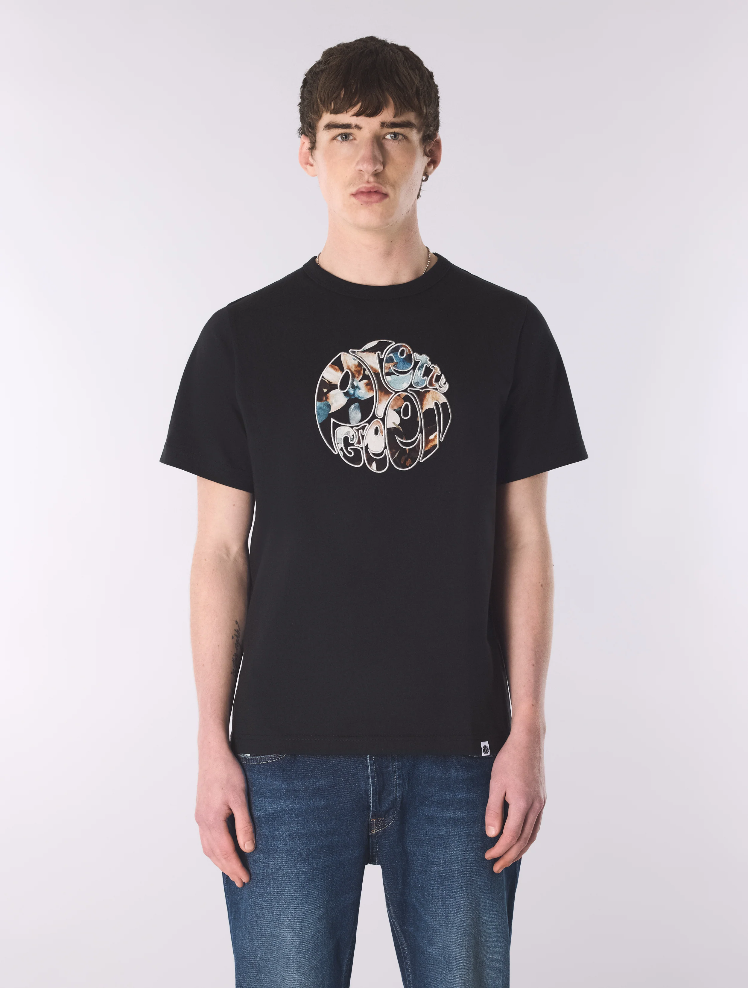 Black Laurel Logo T-Shirt - Image 3