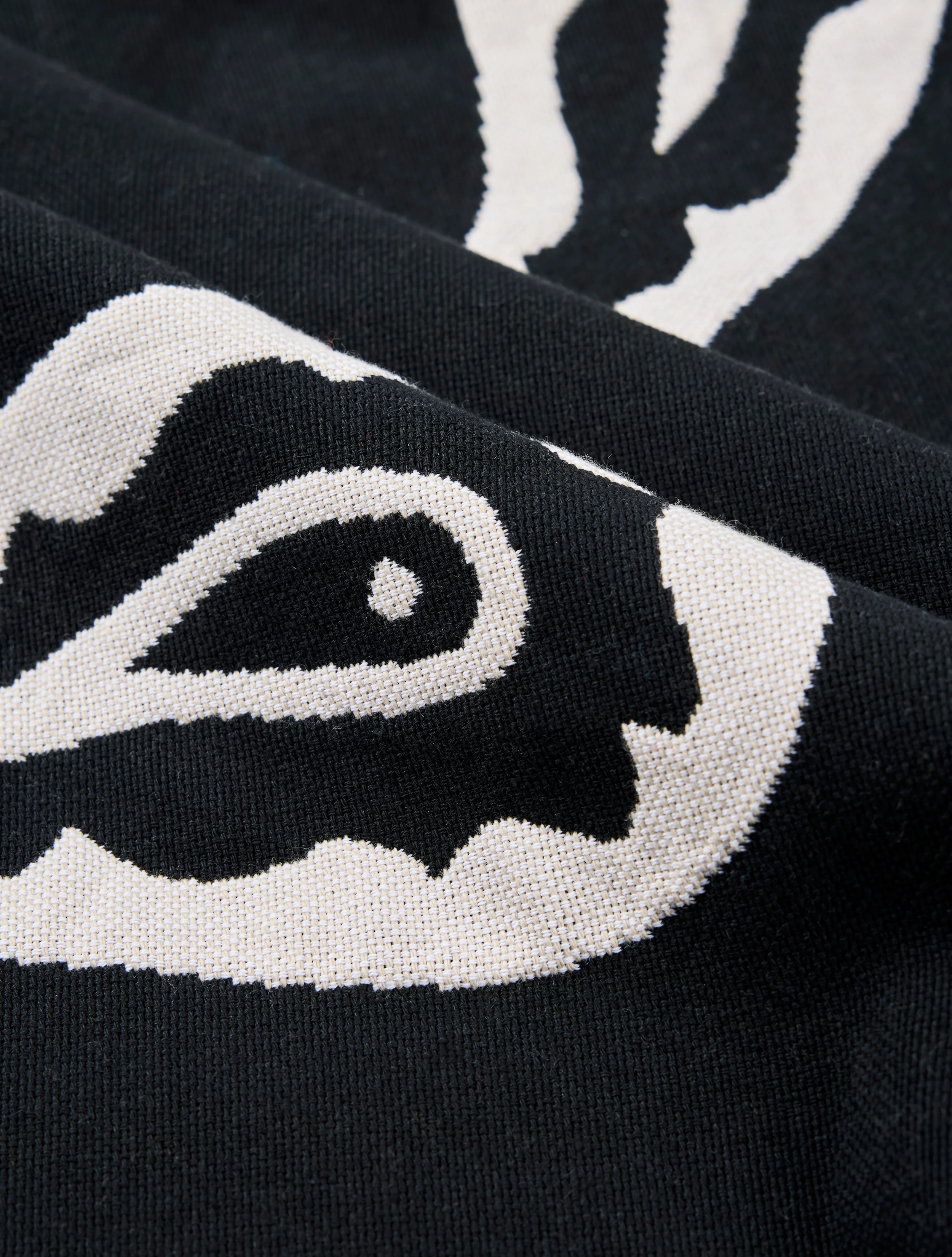 Black Lexham Paisley Blanket - Image 3